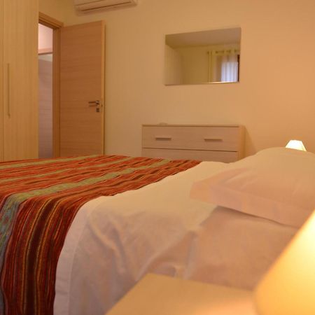 Residence Boschetti Manerba del Garda Ruang foto