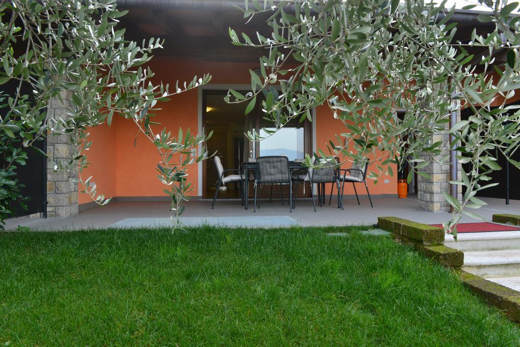 Residence Boschetti Manerba del Garda Bagian luar foto