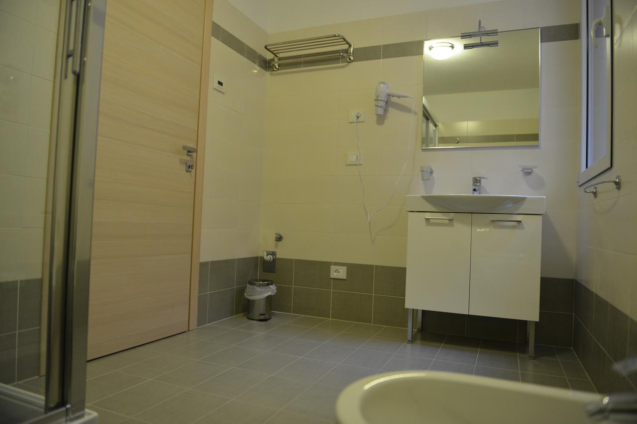 Residence Boschetti Manerba del Garda Bagian luar foto